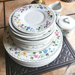 Dishware set
